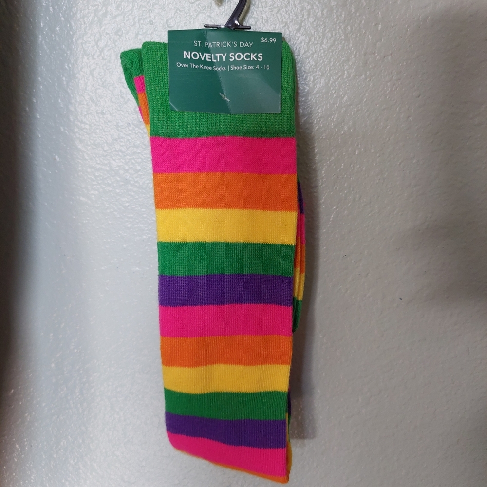 💜 NWT Rainbow Over The Knee Novelty Socks
